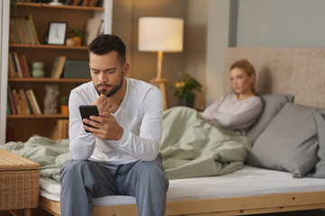 Smartphone obsession causing problems in relationship