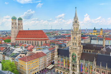 Fototapeta na wymiar Munich skyline with Marienplatz town hall