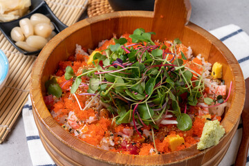 Japanese food, sashimi, salmon, flatfish, shrimp, sushi, soy sauce, sashimi bibimbap, conch, octopus, soy sauce shrimp, miso sauce,