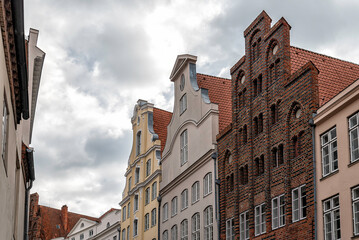 Fototapeta na wymiar Old town in the hanseatic city of Lübeck with historic buildings
