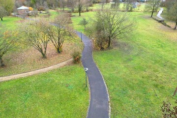 Obraz premium Treuchtlingen - Kurpark - Weg