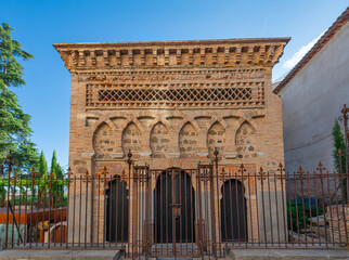 Fototapeta premium Mosque Cristo de la Luz (Masǧid Bāb al-Mardūm) in old Town of Toledo,Spain