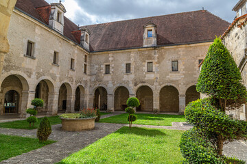 Fototapeta na wymiar Prieuré Saint-Léger de Cognac, Charente-Maritime