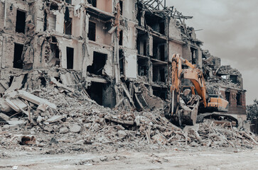 Fototapeta na wymiar destroyed and burned houses in the city in Ukraine war
