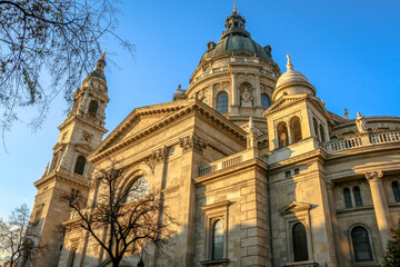 Fototapeta na wymiar Exteriors of St Stephen's Basilica in the city of Budapest, Hungary