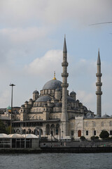 Fototapeta na wymiar New Mosque in Istanbul.