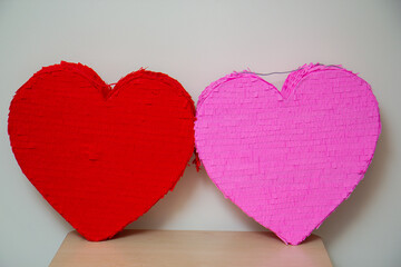 Obraz premium pink heart on wooden background