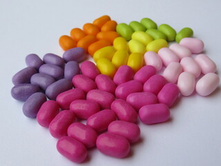 Zbliżenie na kolorowe pastylki