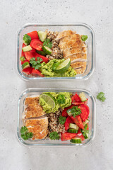 Chicken breast, quinoa and vegetables in lunch box