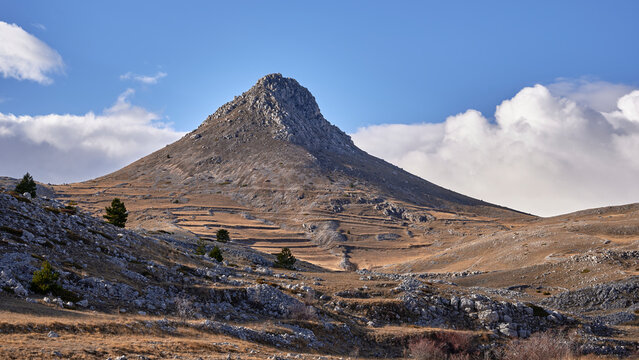 Monte Bolza una piramide di roccia nel centro dell'Abruzzo - Gran Sasso - Campo Imperatore