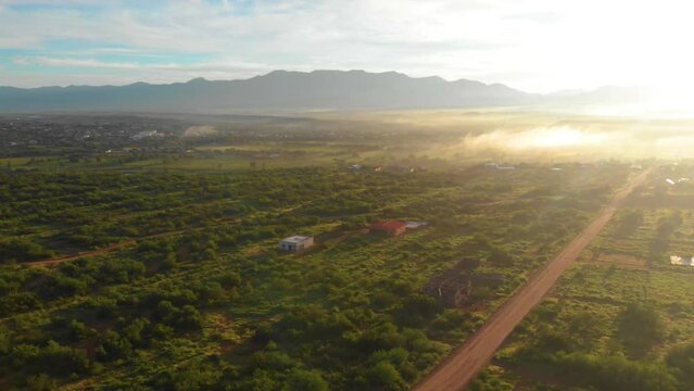 Brisa del amanecer en el poblado de Moctezuma en el estado de Sonora M&eacute;xico, toma aerea