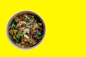 Stir-fried rice noodles with soy sauce and pork