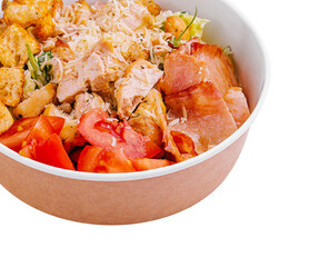 Salad with vegetables, chicken breast and crackers