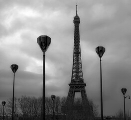 Tour Eiffel et Lampadaires