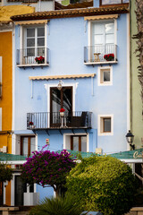 Fototapeta na wymiar Casas de colores de Villajoyosa, Alicante, España
