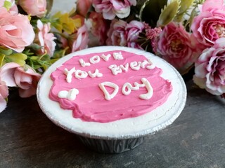 Pink cake valentines and rose flowers
