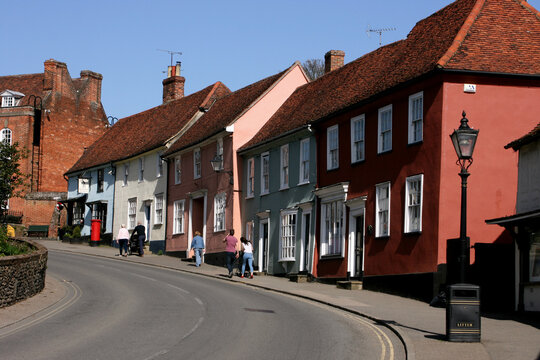 Colurful houses in the town centre, Thaxted, Essex, England