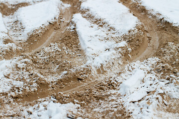 Driveway tracks in deep sand. - 736043871