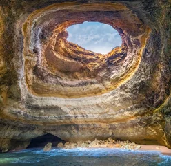 Crédence de cuisine en verre imprimé Plage de Marinha, Algarve, Portugal The breathtaking "eye" of Benagil cave, (Algar de Benagil), Lagoa, Algarve, Portugal