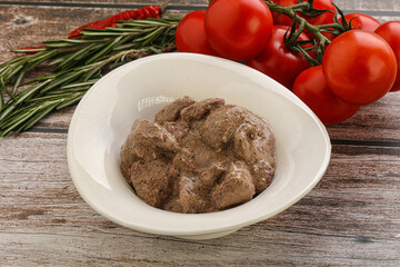 Soft chicken liver with cream