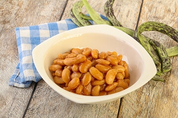 White bean in tomato sauce