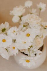 Fototapeta na wymiar Bouquet de fleurs blanches
