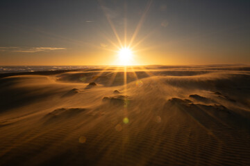 Fototapeta na wymiar Amanecer en el Desierto
