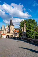 Obraz premium Charles bridge on a sunny day in Prague