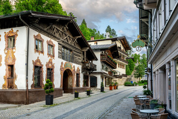 Historic buildings at the old town of Garmisch-Partenkirchen - obrazy, fototapety, plakaty