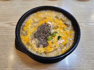 한국음식 얼큰한 순대국 국물요리