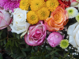 Blumiges, verschiedene Blüten im Strauß, Aufsicht