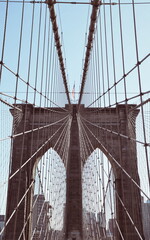 brooklyn bridge from below