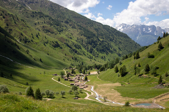 Stone chalets in the beautiful Case di Viso mountain village - Ponte di Legno - Italy
