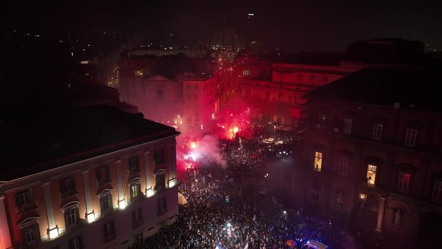 Napoli festa Scudetto - Festeggiamenti Scudetto - Riprese con Drone - Piazza del Plebiscito - 4 Maggio 2023