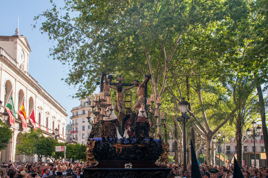  procesi&oacute;n de la hermandad de la carreter&iacute;a, semana santa de Sevilla