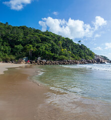 panorâmica da  praia Grande cidade de Governador Celso Ramos Santa Catarina Brasil praia Caravelas