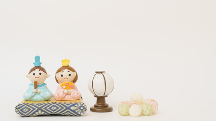 日本の文化・ひな祭りイメージ｜雛人形と雛あられ