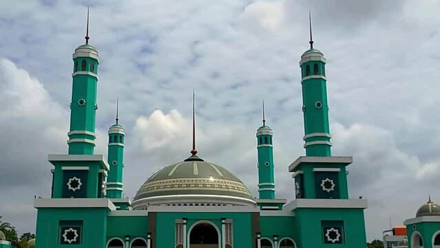 Baitul Hikmah Grand Mosque at Berau Regency, East Borneo, Indonesia. Time lapse.