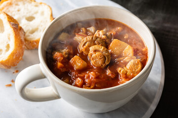 具だくさんの、マンハッタンクラムチャウダー