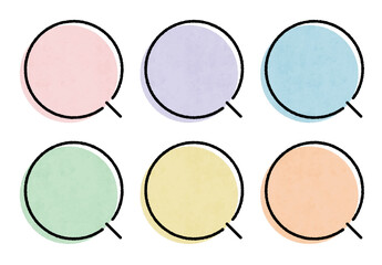 カラフルでシンプルな丸い線画の水彩画風イラストの吹き出しのセット