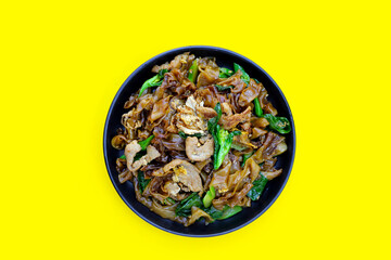 Stir-fried rice noodles with soy sauce and pork