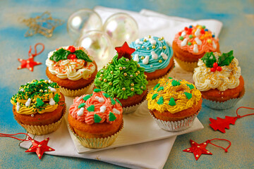 Christmas cupcakes.