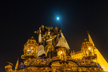 paso de misterio de la hermandad de la Quinta Angustia en la semana santa de Sevilla, España