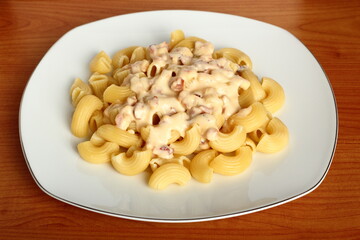 Macaroni with Carbonara Sauce
