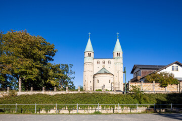 Fototapeta na wymiar Stiftskirche Gernrode St CyriakusWelterbestadt Quedlinburg Harz