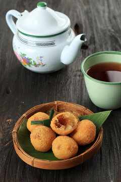 Misro, Amis Di Jero, Shredded Cassava with Palm Sugar FIlling