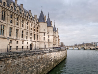 Fototapeta na wymiar The Conciergerie and the river Seine in Paris, France