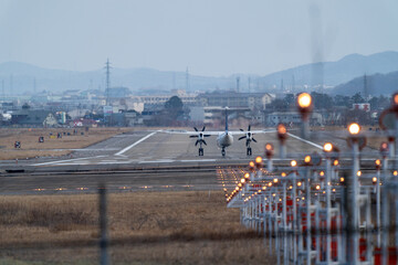 滑走路と飛行機