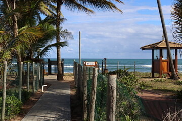 Caminho da praia das piscinas naturais