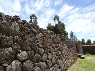 [Peru]  The stone wall in Raqchi ruins (San pedro District)